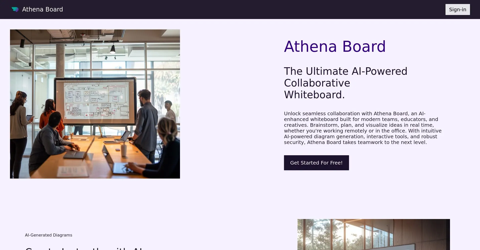 Personas colaborando en una pizarra digital